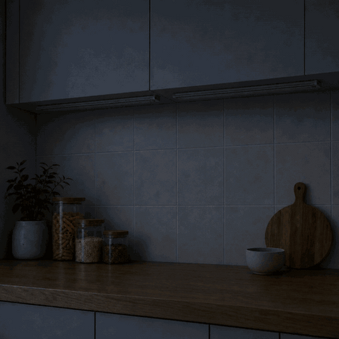 SmartKitchen LED under cabinet light switches on automatically via motion sensor when you enter the kitchen