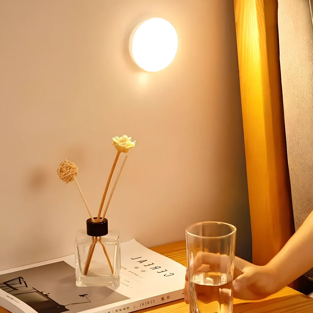 Rechargeable Wireless LED Motion Sensor Light "LumiBeam" for Cupboards, Wardrobes & Stairs